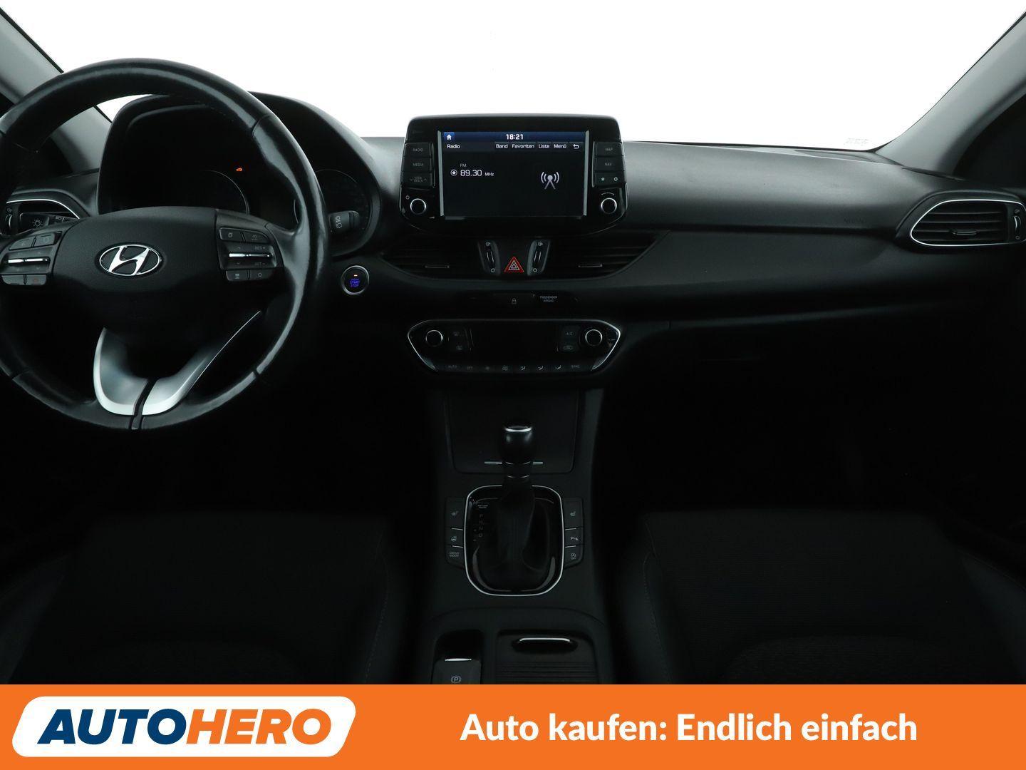 Hyundai i30 1.4 TGDI Premium Aut.*NAVI*LED*ACC*SPUR*