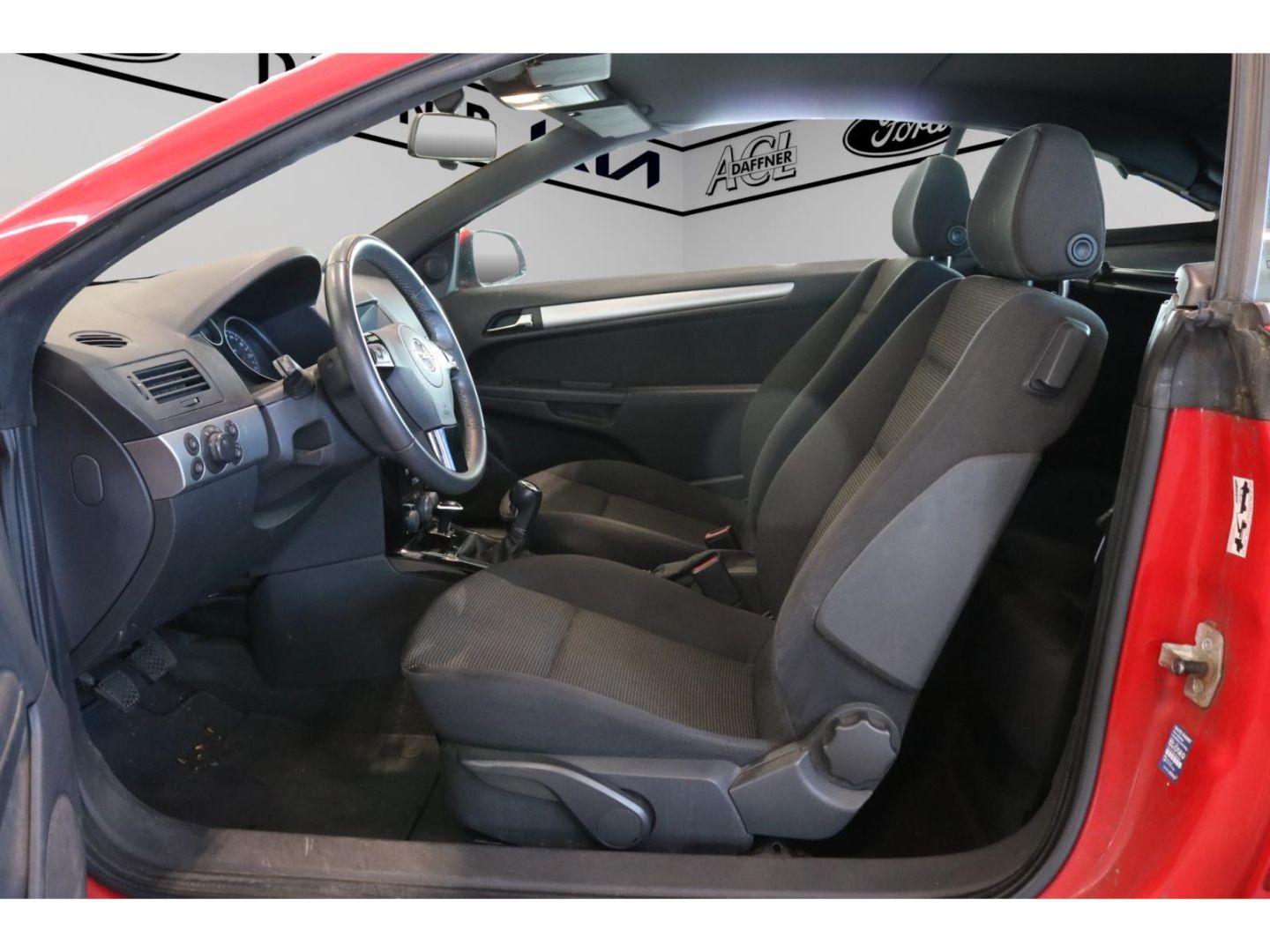 Fahrzeugabbildung Opel Astra H Twin Top Edition 111-Jahre Cabrio