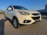 Hyundai ix35 Premium AWD 4X4 - Hyundai ix35 Premium mit Benzin-Antrieb