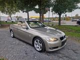 BMW 320  Cabrio  1.Hand/Scheckheft/Auto./Navi/Leder - BMW 320 in Leverkusen