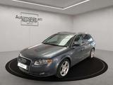 Audi A4 Avant 2.0 S-Line-2Hand-Scheckheft-AHK-Sitzhei - Audi A4 aus 2006: Line
