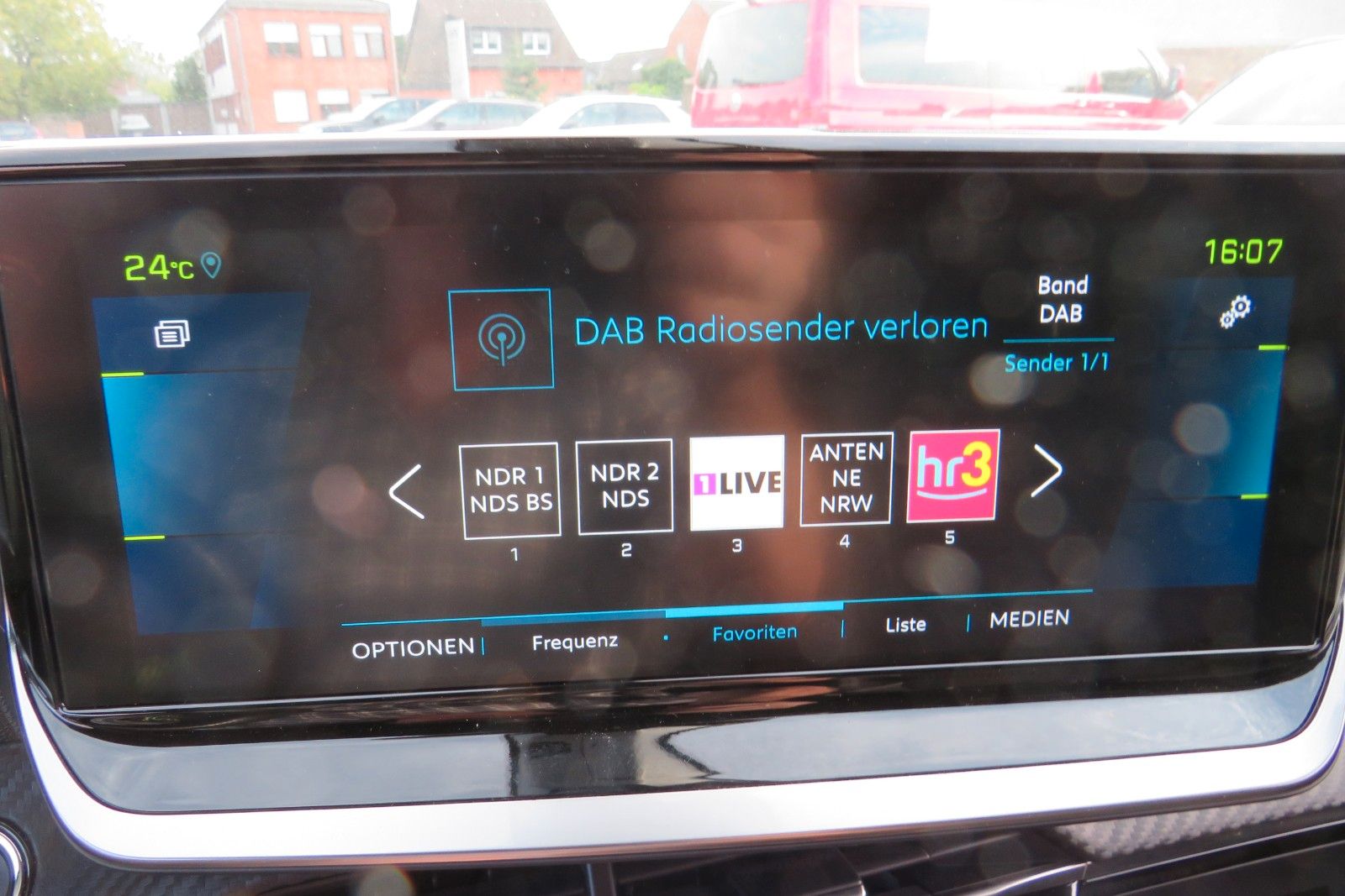 Fahrzeugabbildung Peugeot 2008 e- GT PDC KAMERA NAVI SITZH.
