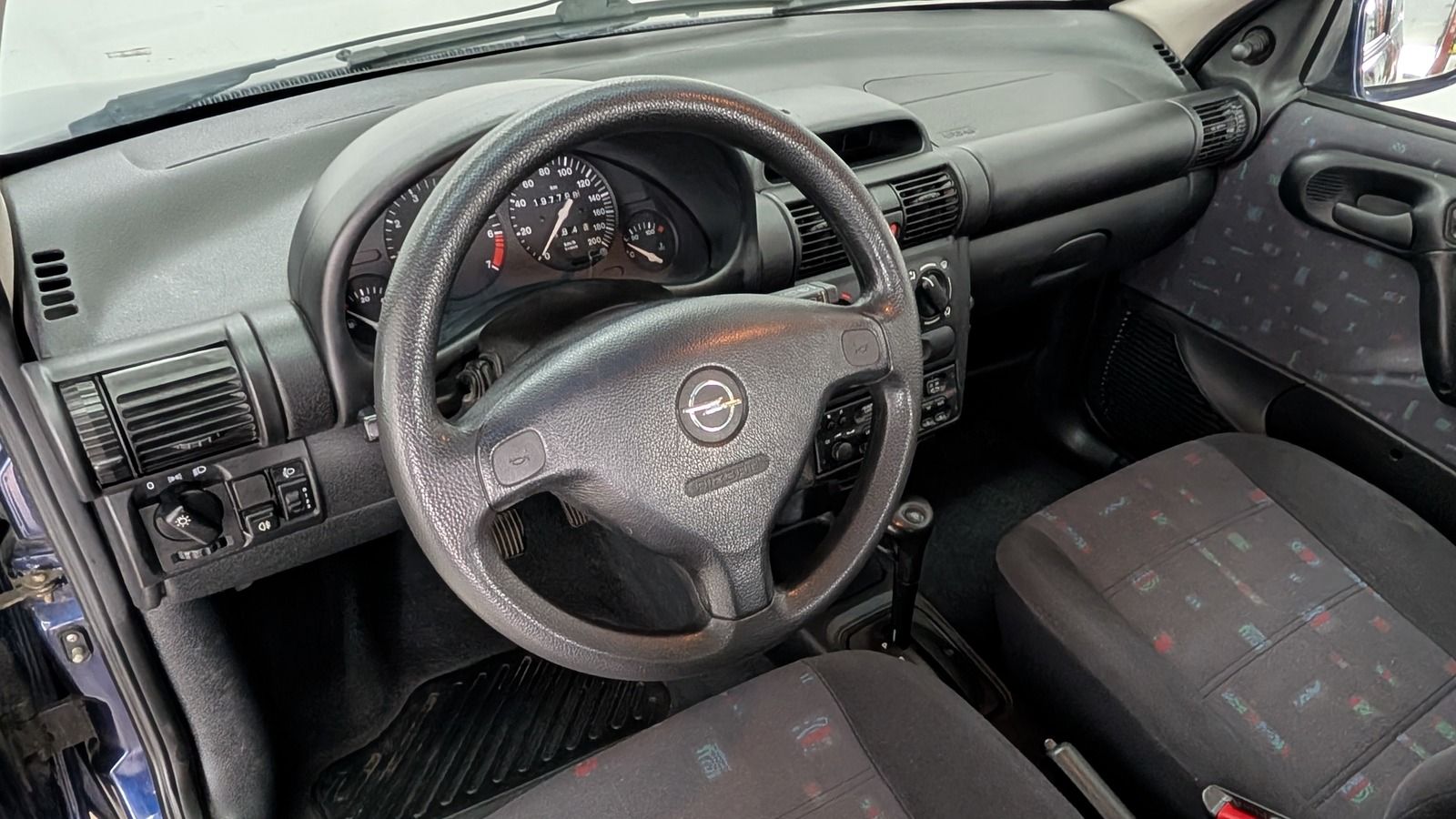 Fahrzeugabbildung Opel Corsa 1.2 16V World Cup Cool * Klima * Automatik
