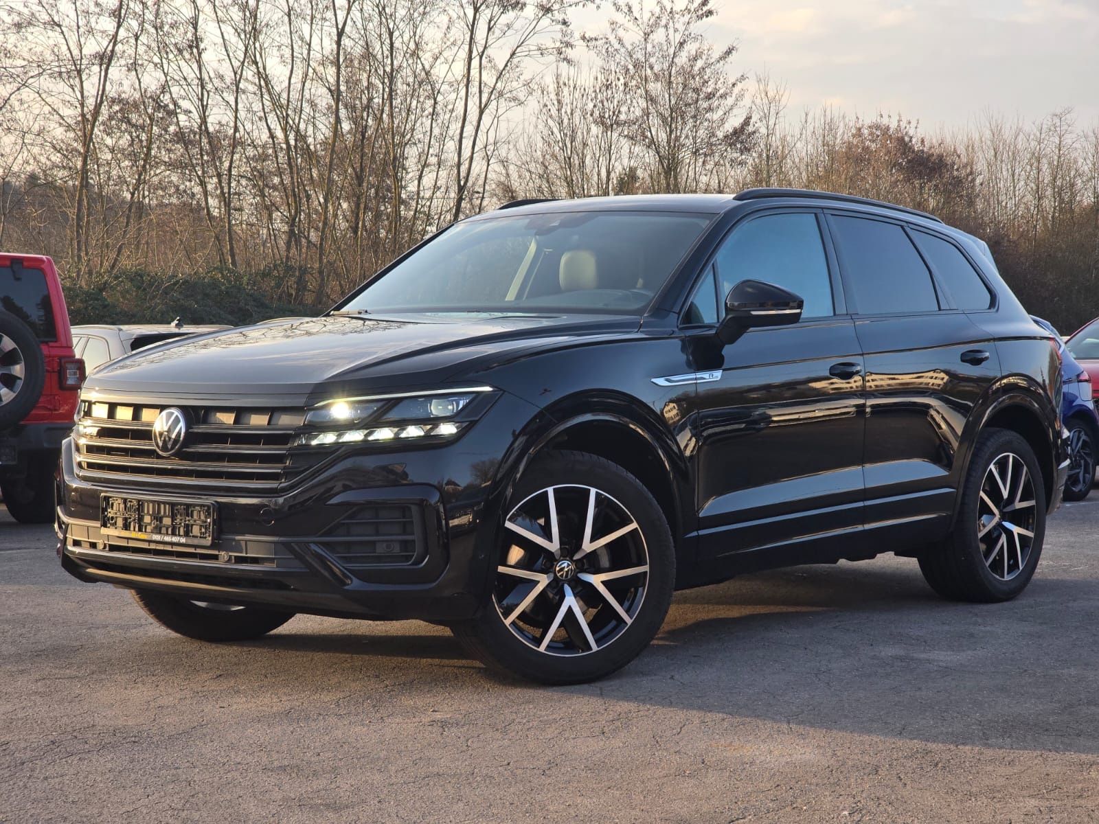 VW Touareg R-Line 4Motion Matrix*AHK*8-Fach*