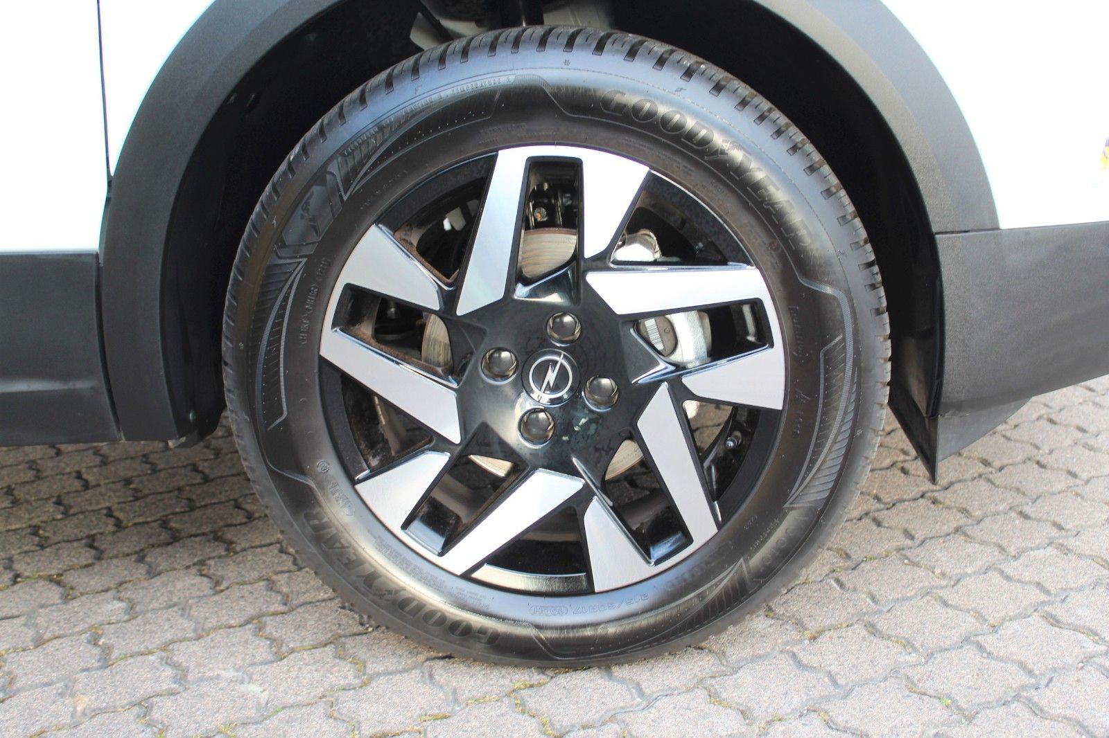 Fahrzeugabbildung Opel Mokka Elegance 1.2 Turbo