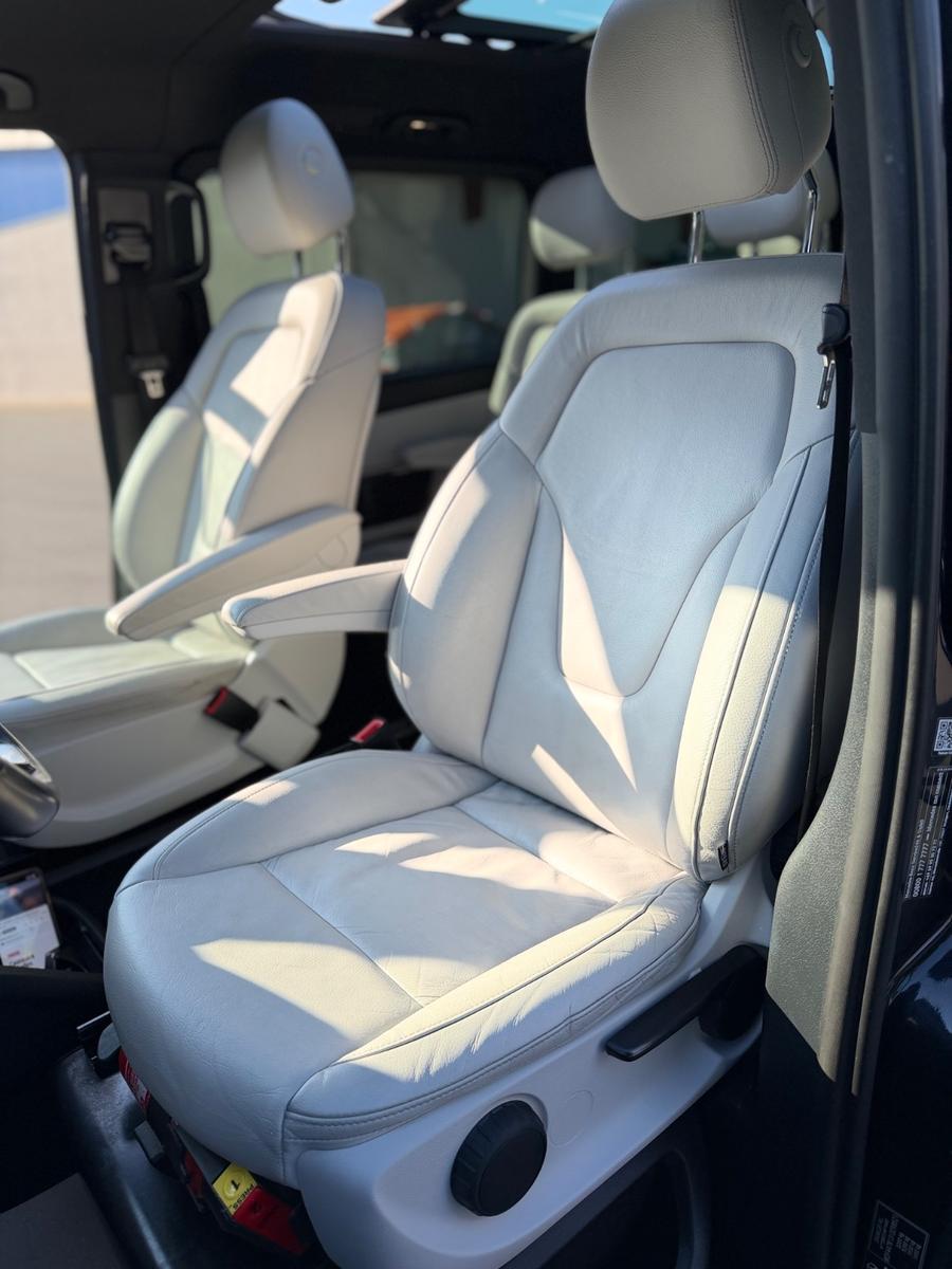Mercedes-Benz V 250 Lang AMG 8 Sitze Pano AHK STHZ ORG km