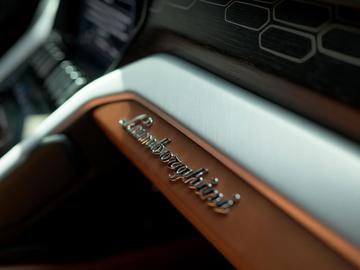 2018 Lamborghini URUS — миниатюра 20