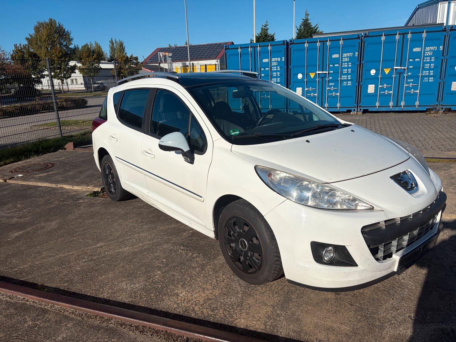 Peugeot 207 2012 — вигляд ззаду