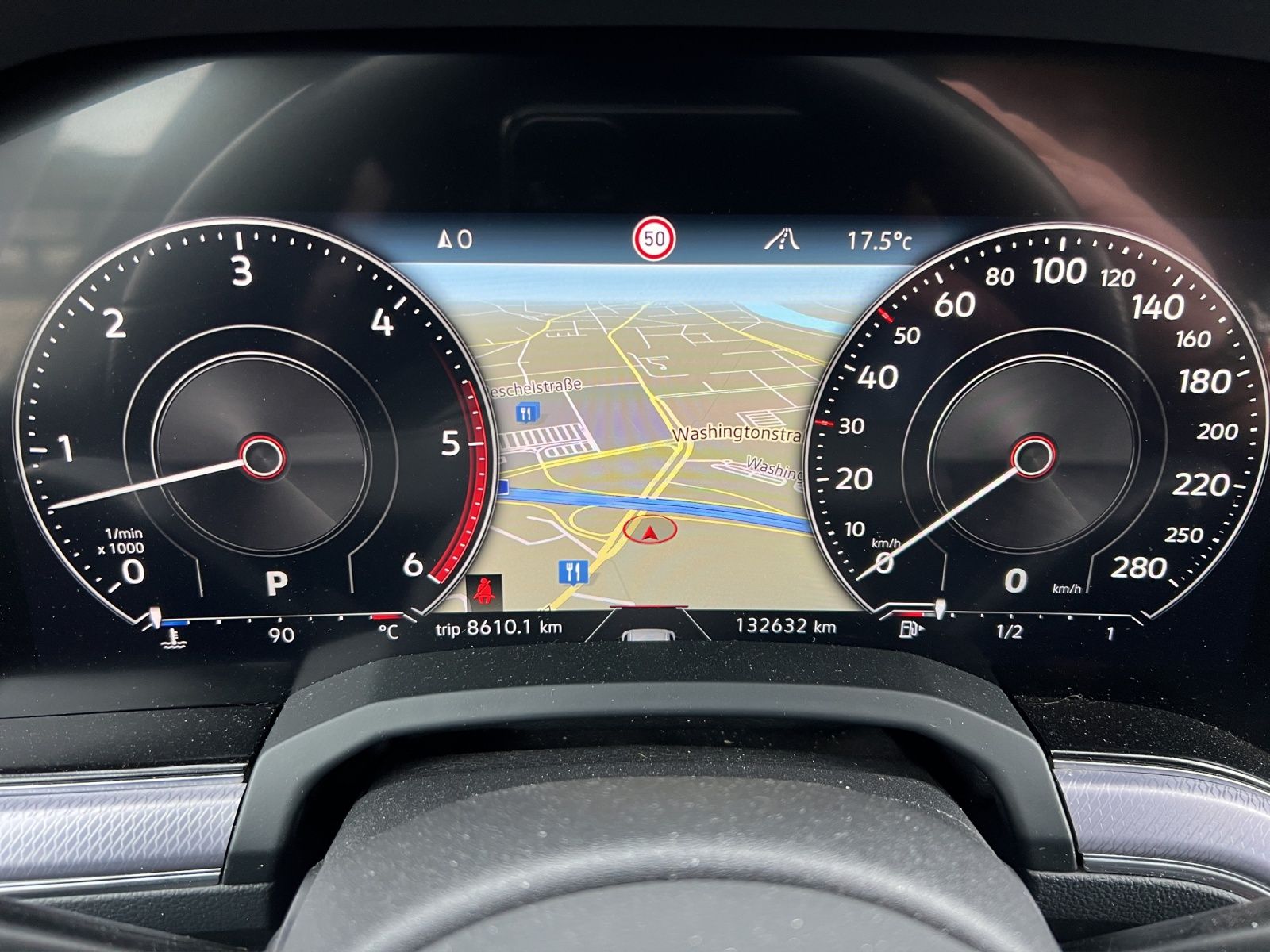 Fahrzeugabbildung Volkswagen Touareg R-Line 4M TDI IQ.Light ACC AHK LUFT STH