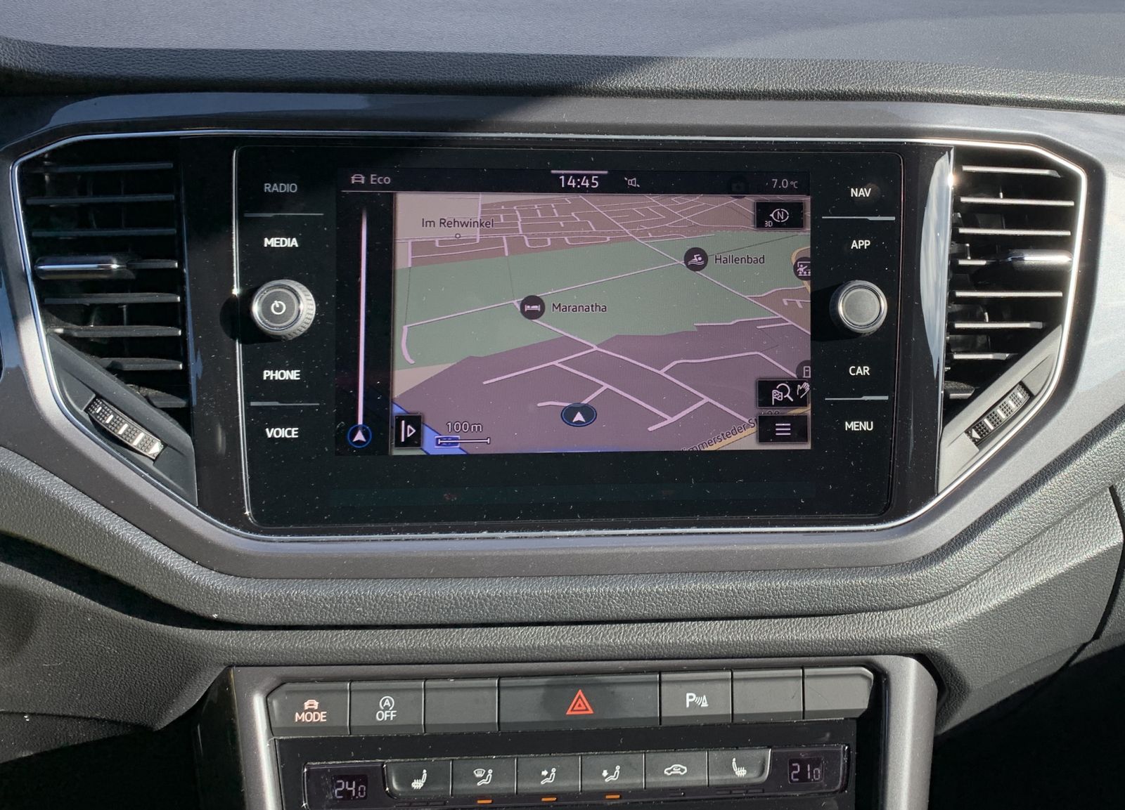 Fahrzeugabbildung Volkswagen T-Roc 1.5 TSI*Sport*Spur*Navi*SHZ*ACC*