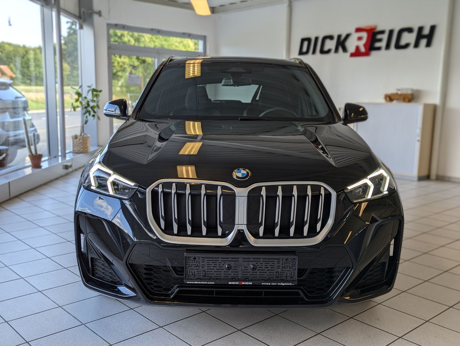 BMW X1 18 d M-Sport Pano Premium-Travel-Paket AHK - Image 2