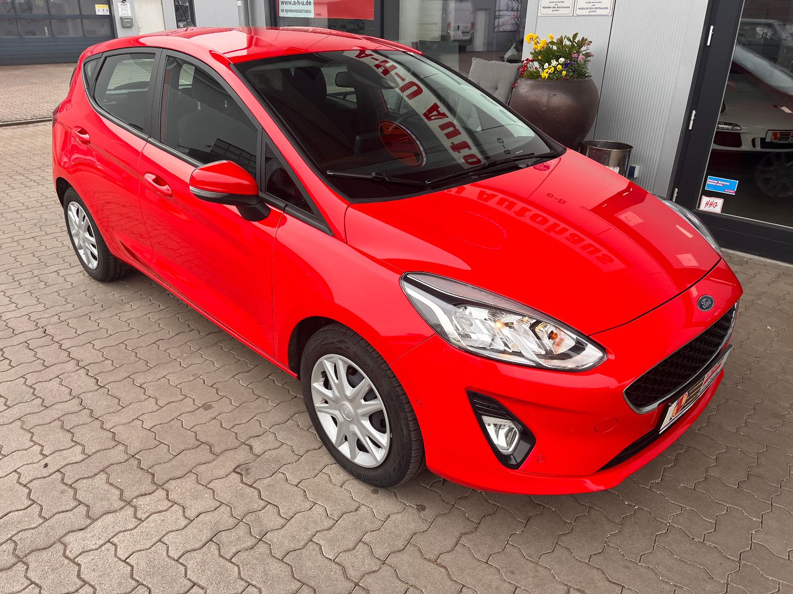 Fahrzeugabbildung Ford Fiesta Cool & Connect Navi/Sitzh./Parkpilot