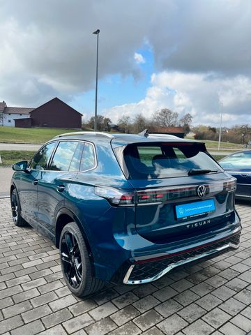 Tiguan 2.0 TDI 4Motion R-Line LEDER STHZ AHK