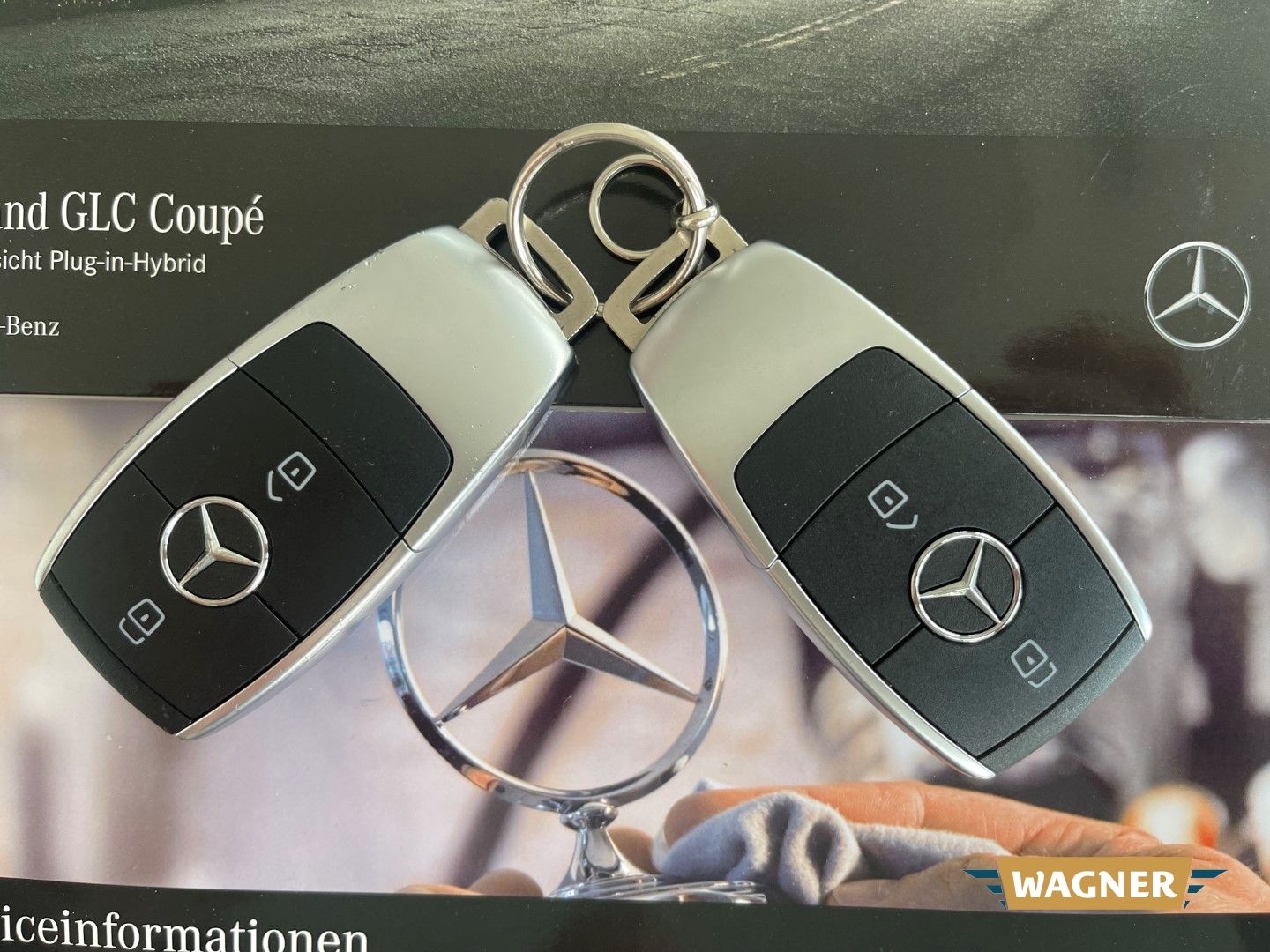 Fahrzeugabbildung Mercedes-Benz GLC 300 de 4Matic EU6d Totwinkelassistent