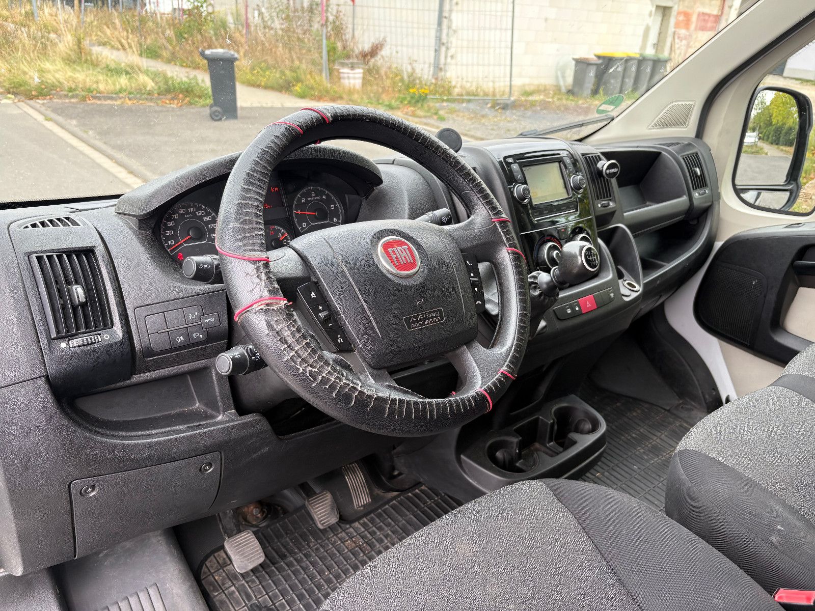 Fahrzeugabbildung Fiat Ducato Grossr.-Kasten 35 130 L4H2 RS: 4035 mm/3-