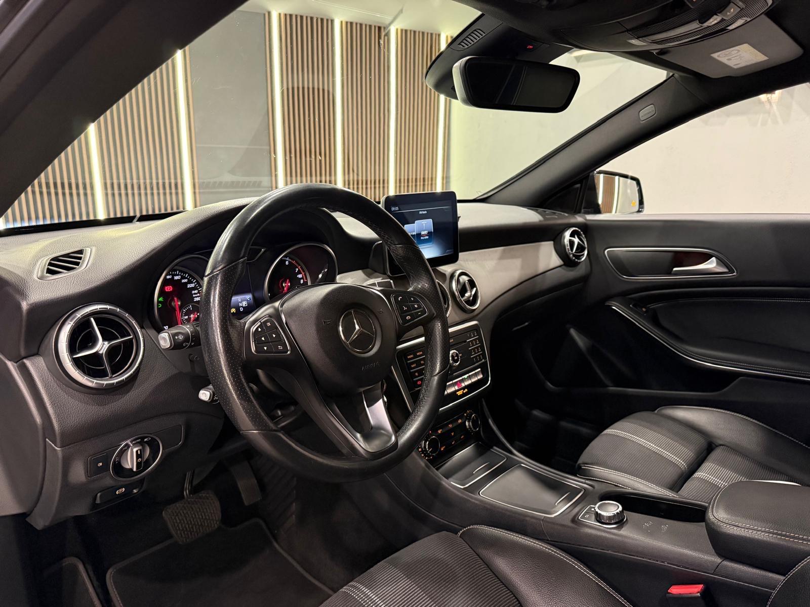 MERCEDES-BENZ CLA 200 SHOOTING BRAKE 1.6 156ch BVA Sièges sport chauffants Historique présent - 2EME MAIN