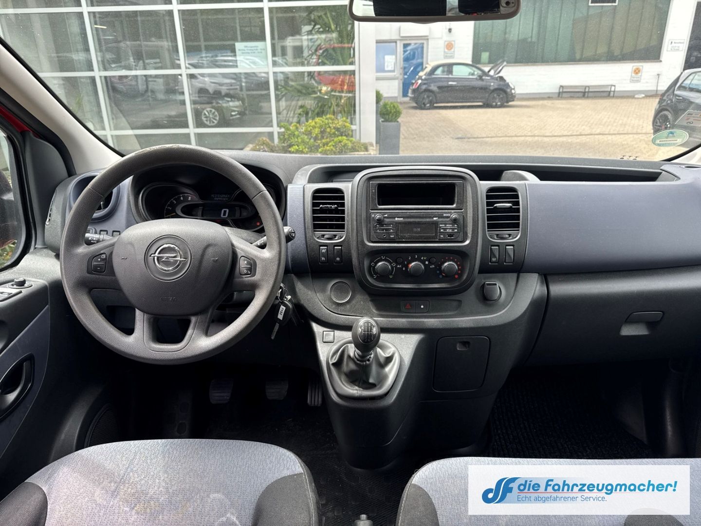 Fahrzeugabbildung Opel Vivaro B Kombi Combi 9Si. L1H1 2,7t *7152 *EXPOR