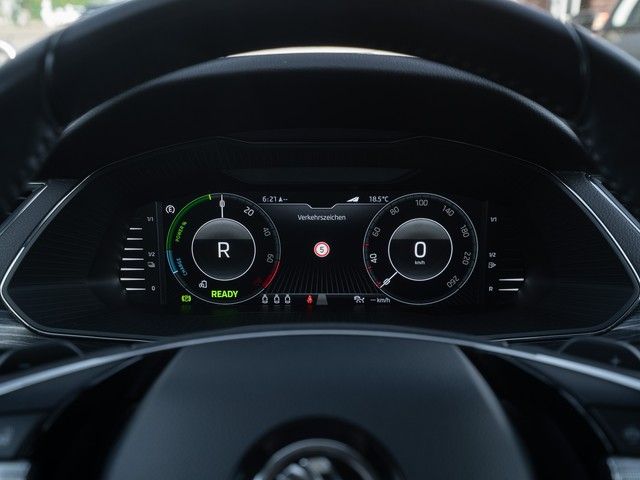 Superb Combi 1.4 iV Style DSG AHK*CANTON*360°