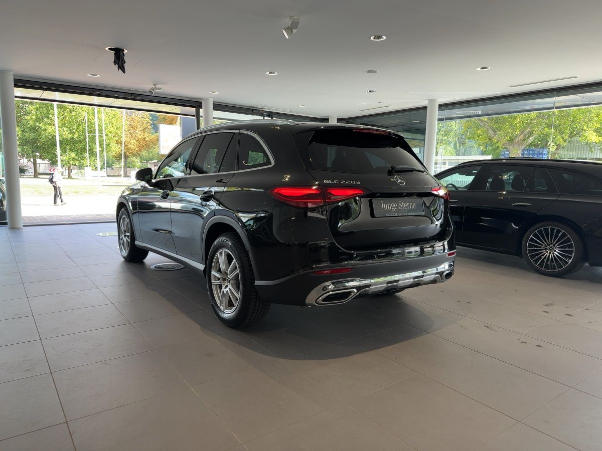 Mercedes-Benz GLC 220 d 4M AVANTGARDE ADV. PLUS+AHK+DISTR+360° imagem 3