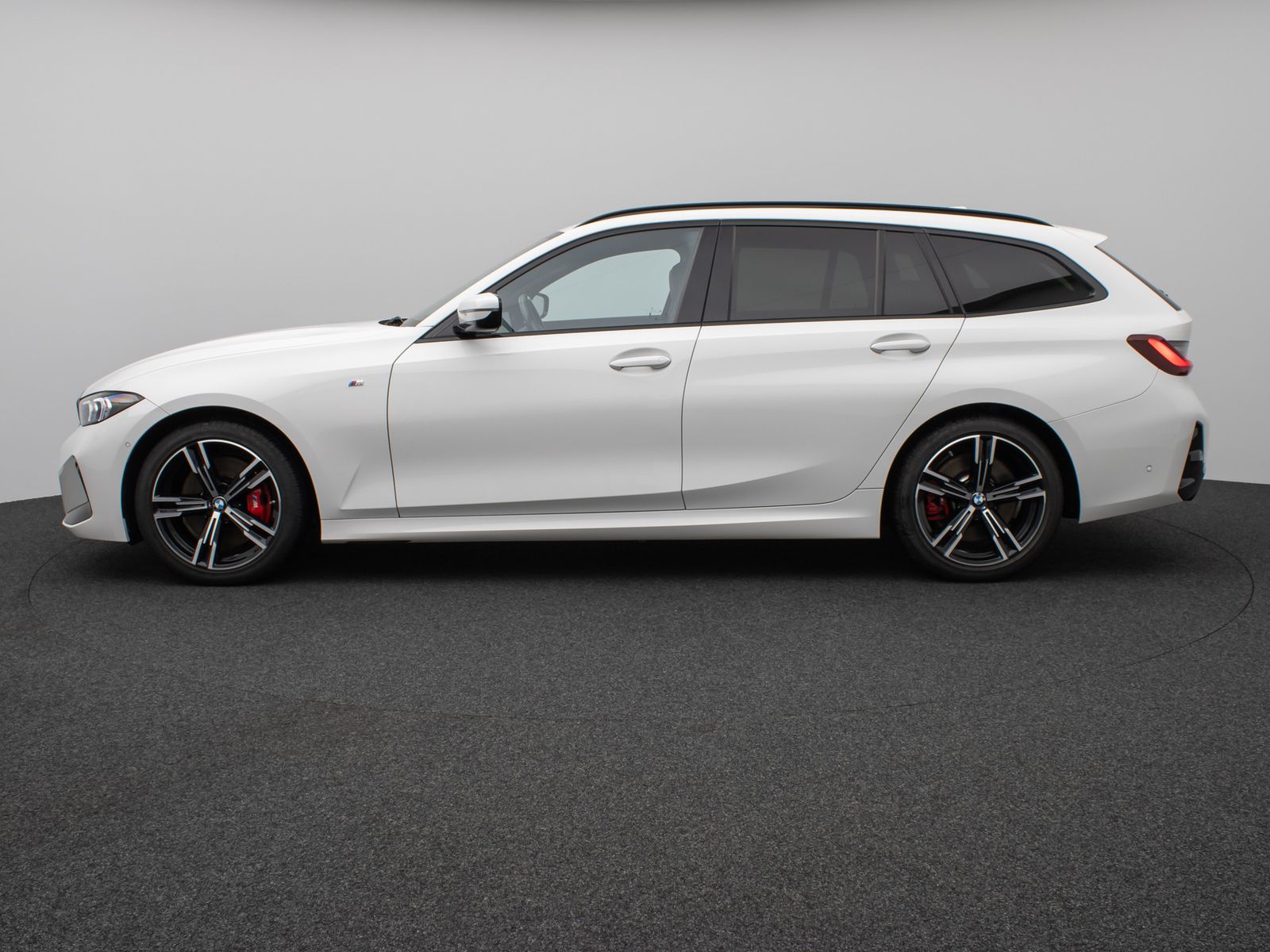 Fahrzeugabbildung BMW 320d xD M Sport Pro Kamera HUD DAB H/K AHK Komfo