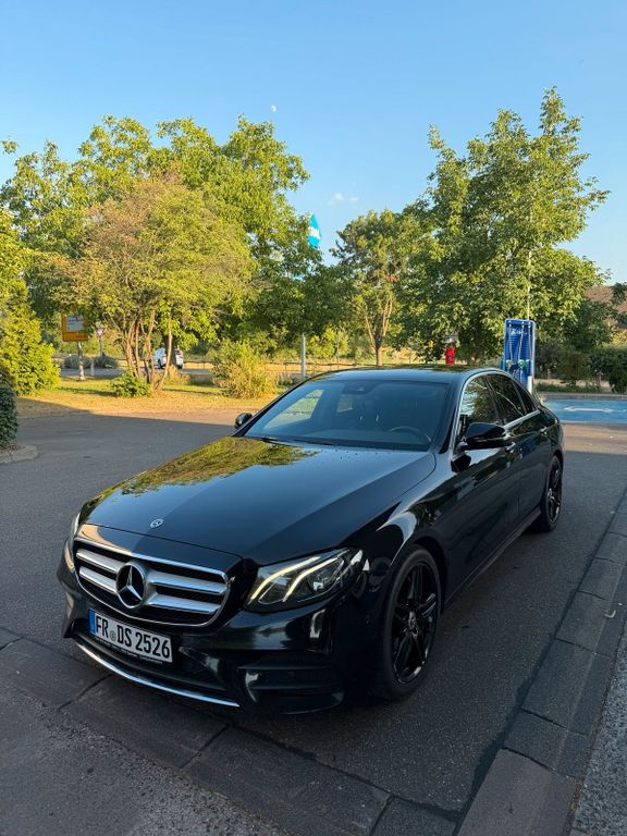 Image of Mercedes-Benz E 220