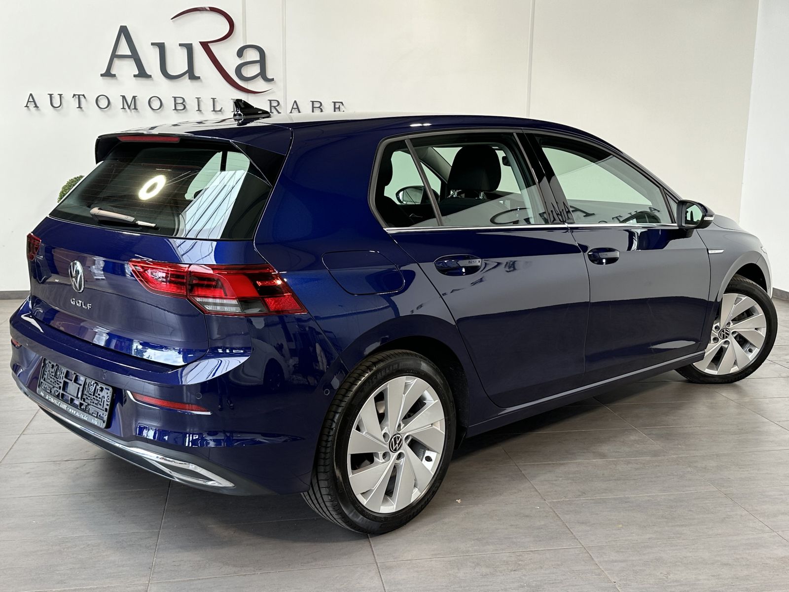 Fahrzeugabbildung Volkswagen Golf 2.0 TDI DSG Style NAV+LED+AHK+ACC+CARPLAY