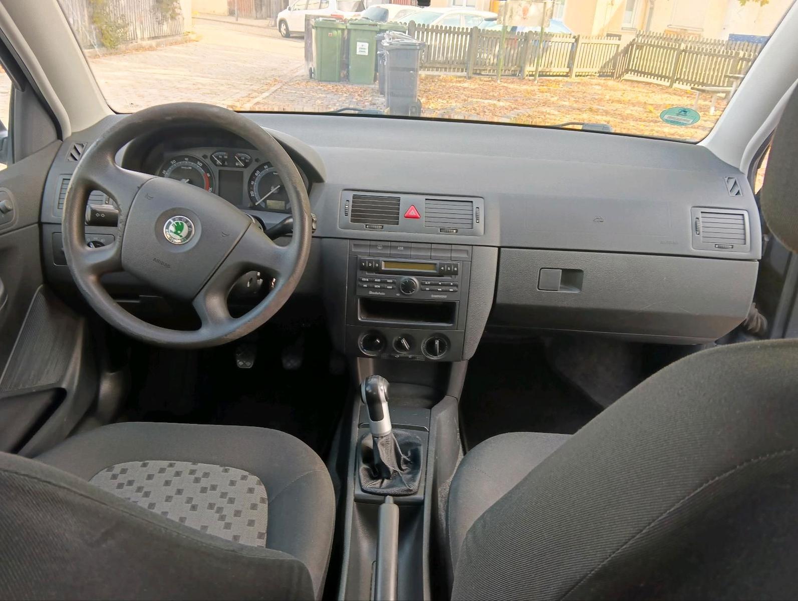 Skoda Fabia 2008 — photo 7