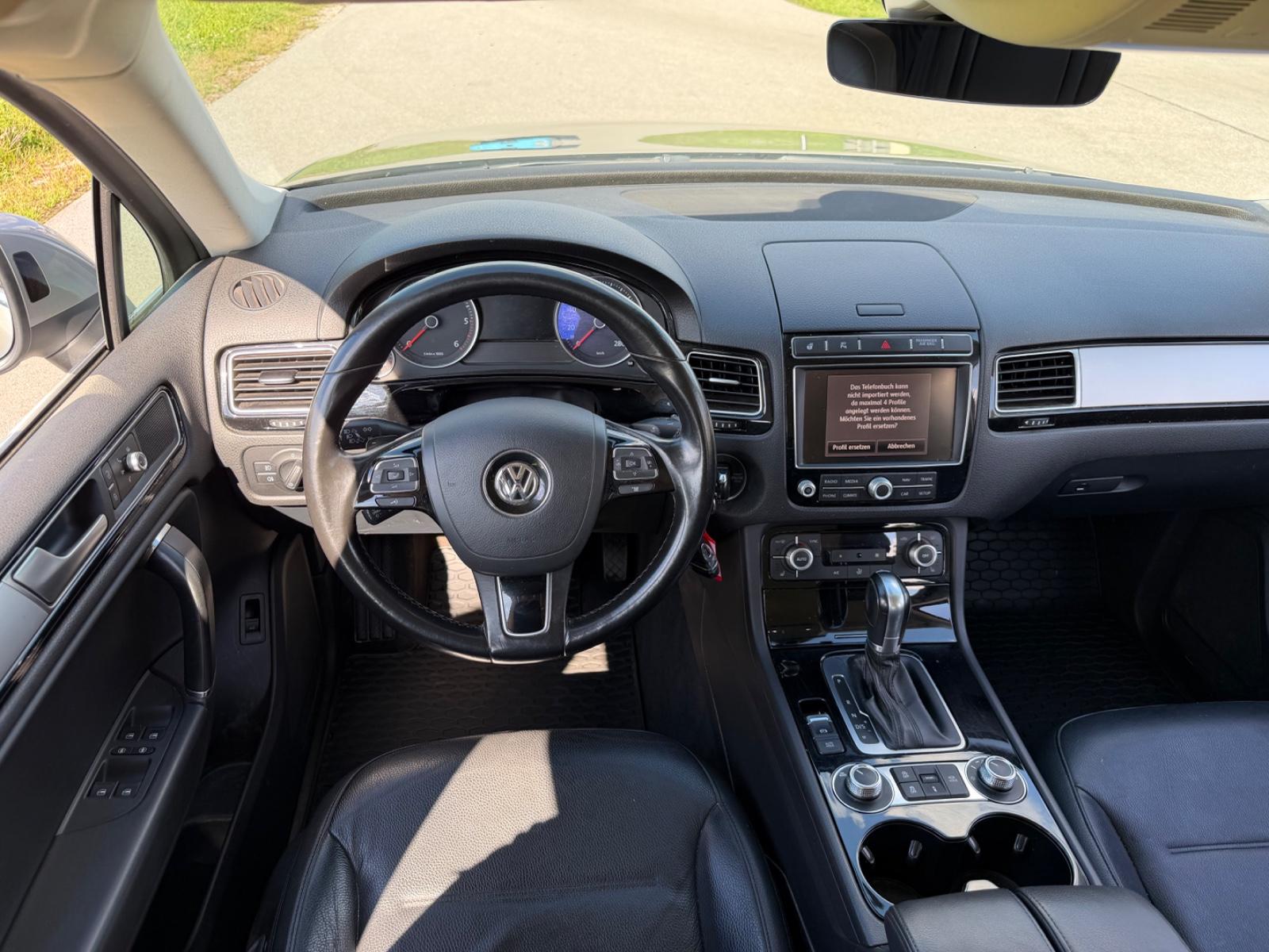 Volkswagen Touareg 3.0 V6 TDI 262ch - Carnet entretien - Attelage - ACC - Bi-xénon
