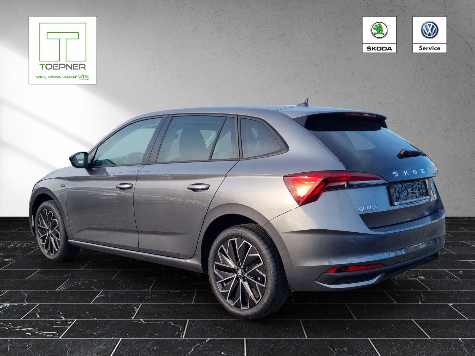 Fahrzeugabbildung SKODA Scala Tour 1,0 TSI DSG Simply Clever Black