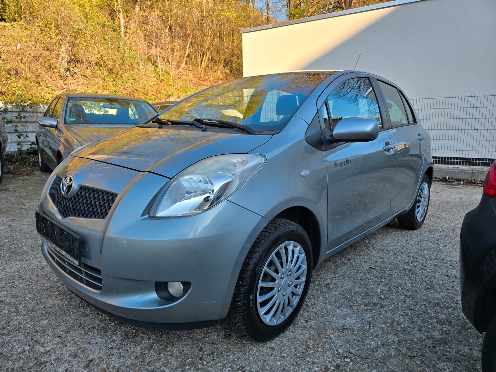 Toyota Yaris Team*1HAND *