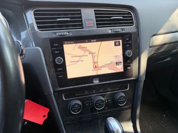 Volkswagen Golf - 11