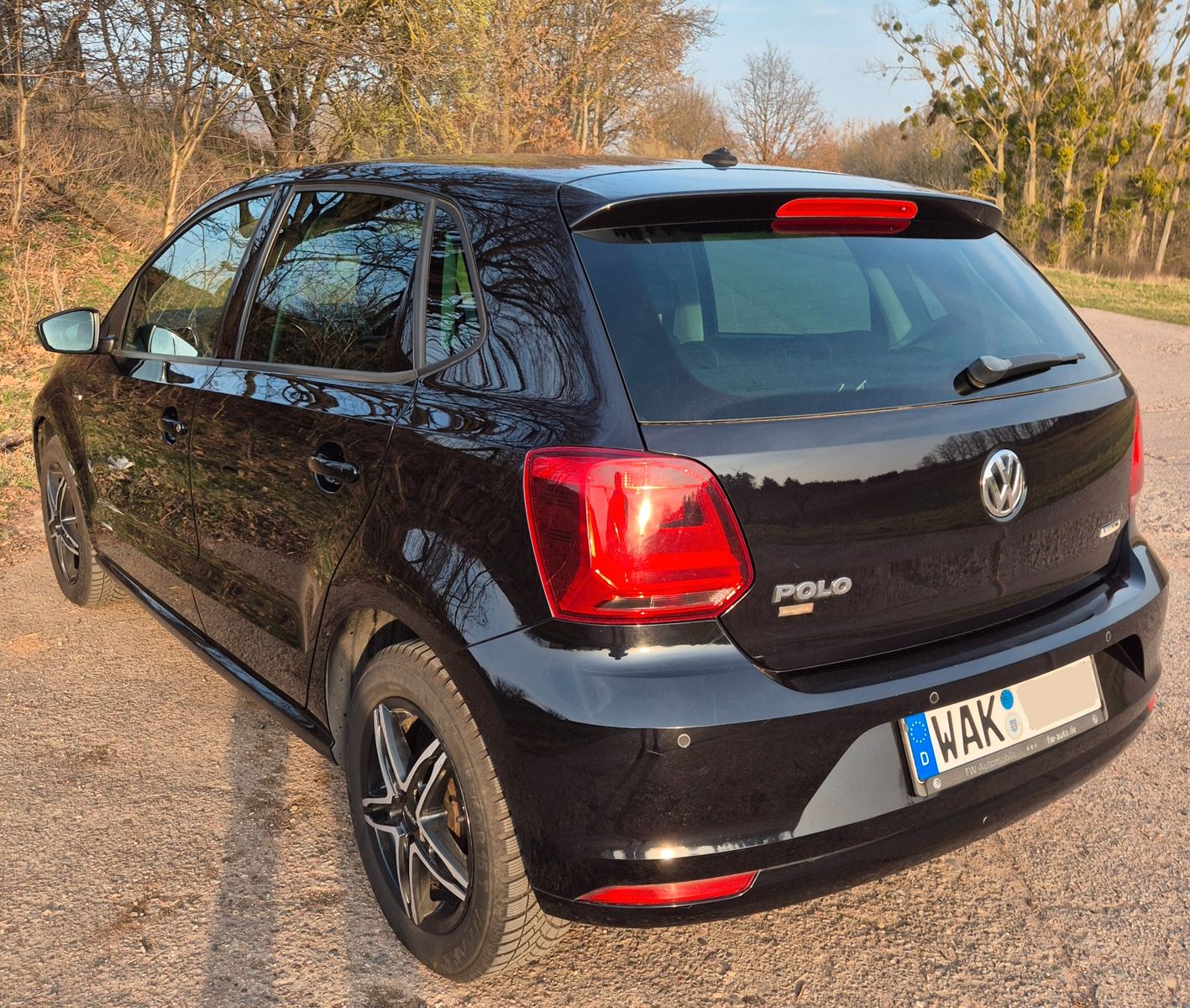 Fahrzeugabbildung Volkswagen Polo 1.0 55kW LOUNGE BMT