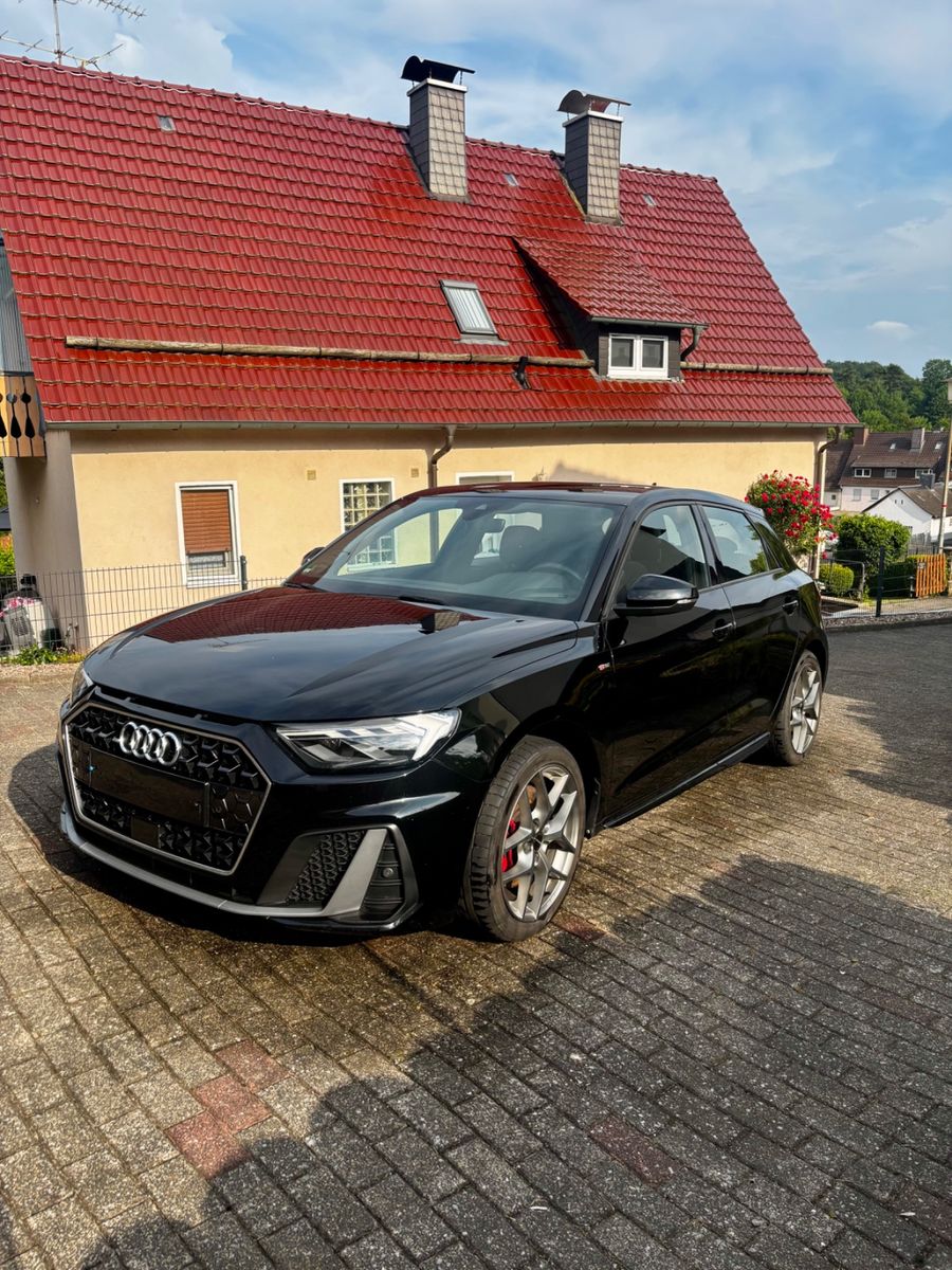 AUDI A1 30 TFSI S line Sportback S line