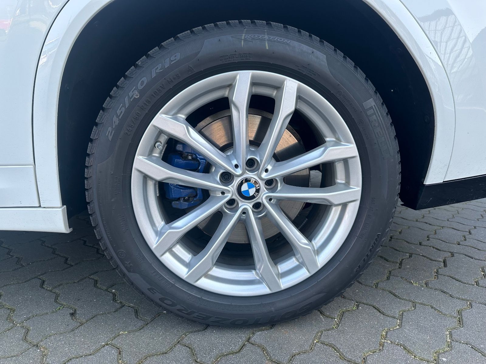 Fahrzeugabbildung BMW X4 M40i*HUD*Pano - *Miete*Mietkauf*