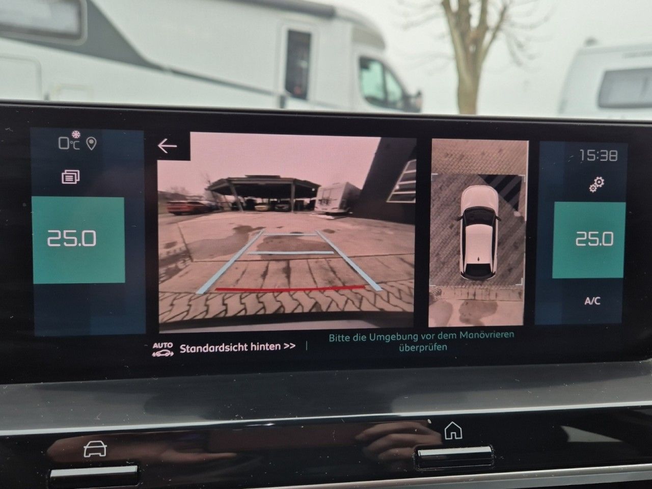 Fahrzeugabbildung Citroën C4 Lim. ë- Shine - viele Extras