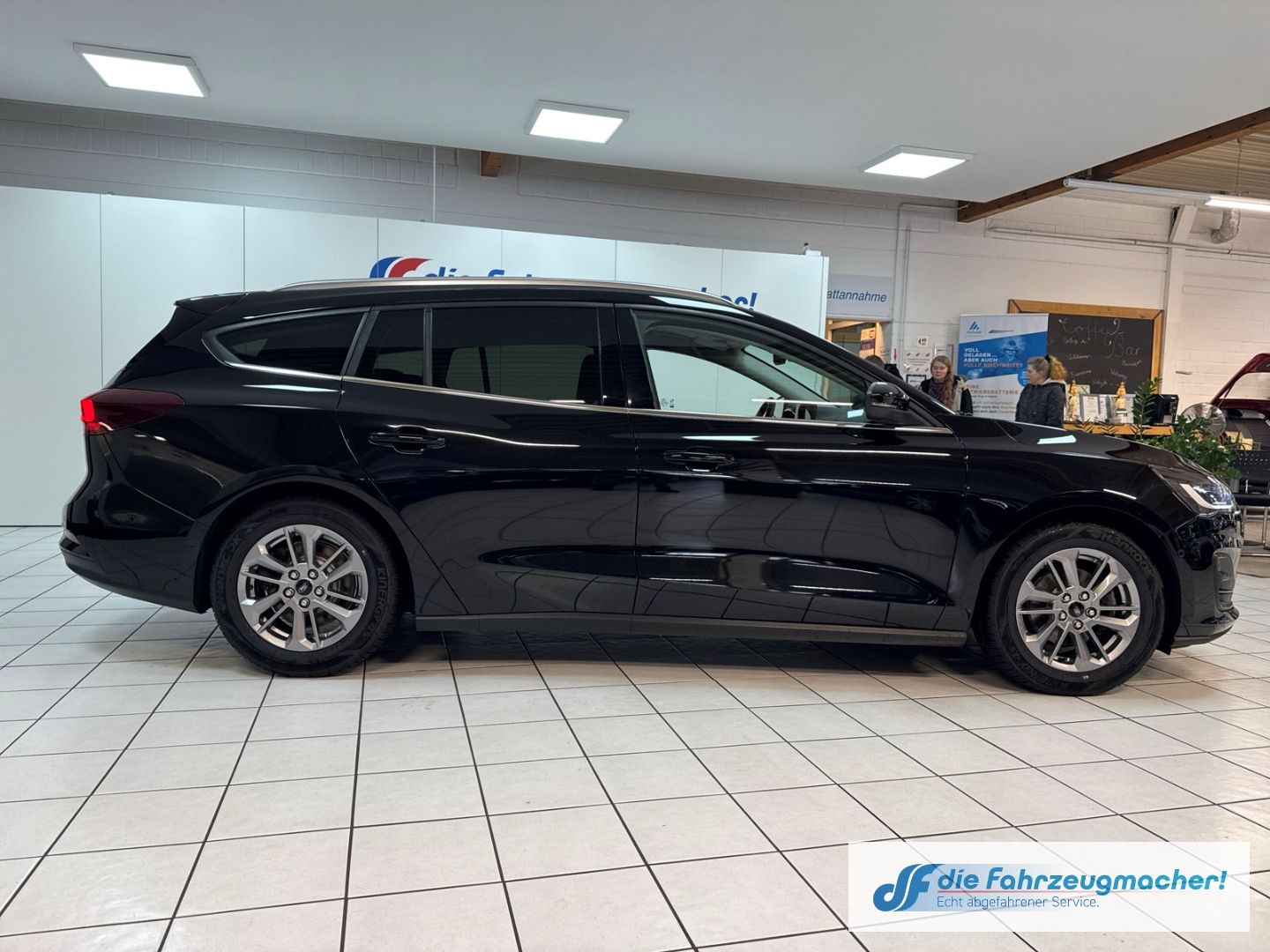 Fahrzeugabbildung Ford Focus Turnier Titanium X Navi Digitales Cockpit