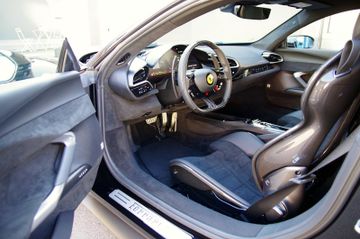 Ferrari 296 GTB*DaytonaRacingSeat,Lift,JBL,Carbon,Kamera