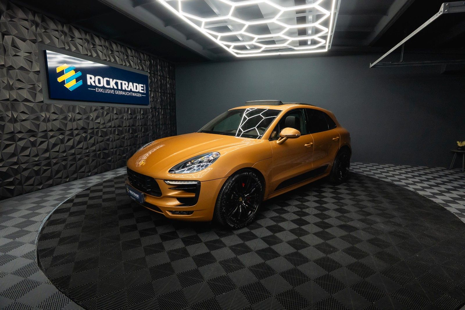 Fahrzeugabbildung Porsche Macan Turbo FENRIR | AURUM | CHRONO+ | LUFT | 21