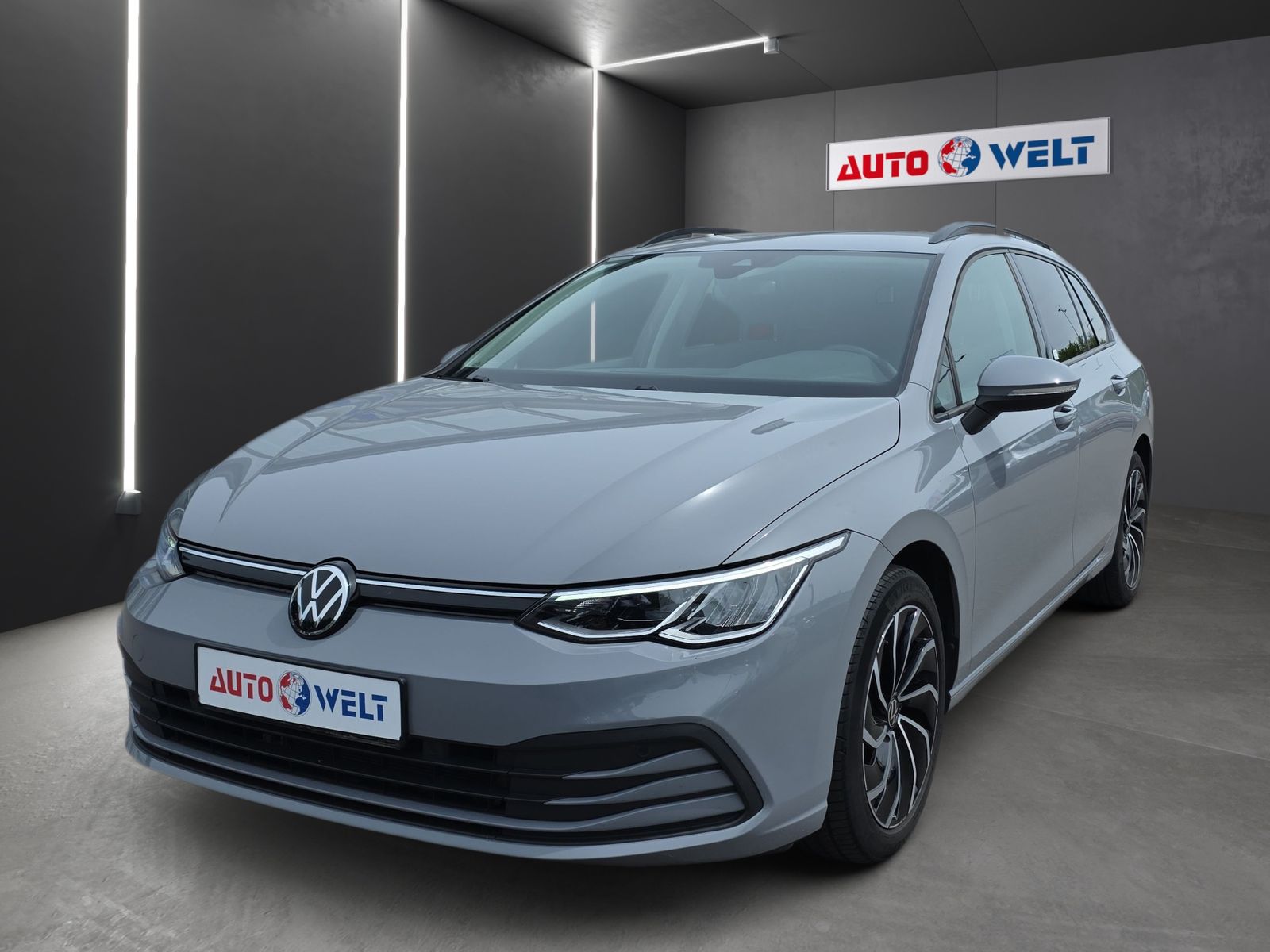 Volkswagen Golf VIII Kombi 1.0 TSI AAC LED VC SHZ Navi PDC