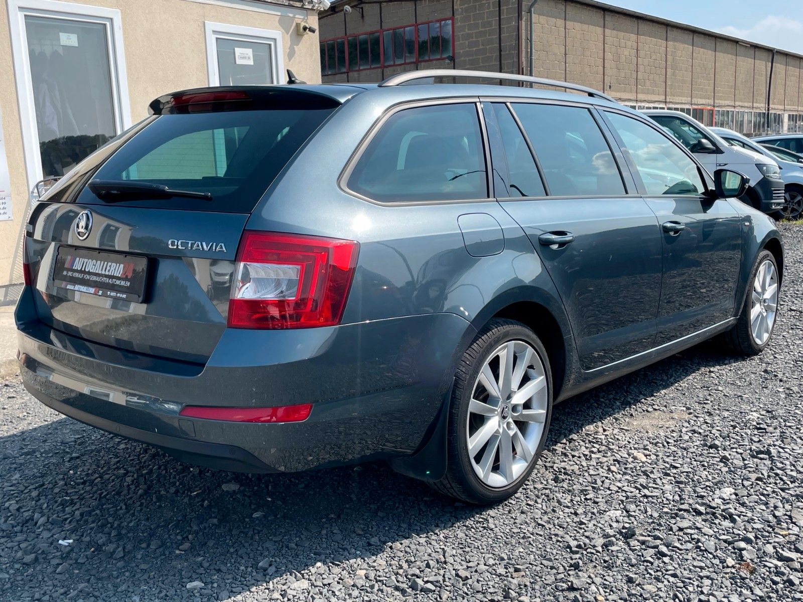 Fahrzeugabbildung SKODA Octavia Combi Joy 1.4 TSI Klima Tempomat Sitzhzg