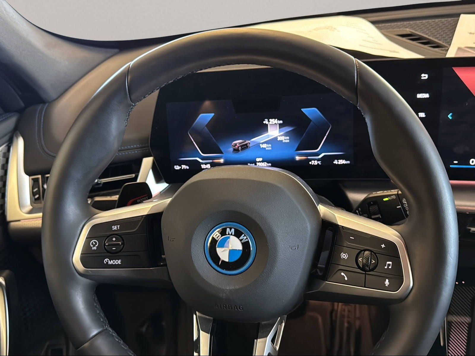 BMW iX1 - Bild 16