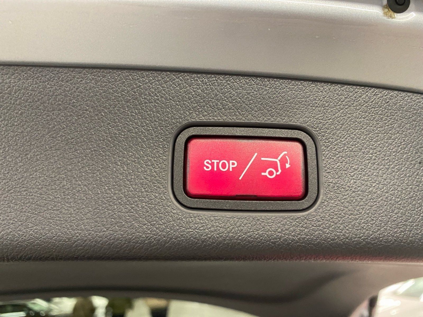 Fahrzeugabbildung Mercedes-Benz GLC 220 d 4M Avantgarde*Distro*360°*Digital*Totw