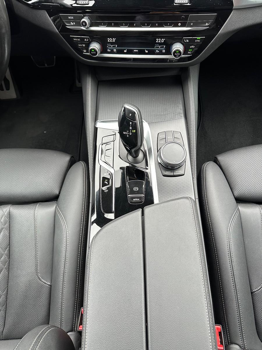 BMW 530 e Touring M-Sport NAV+LED+AHK+ACC+360°+18ZO
