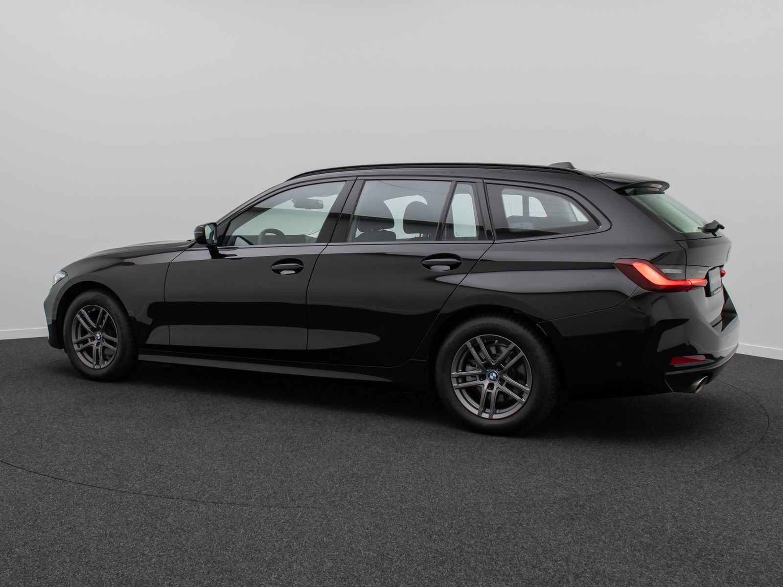 Fahrzeugabbildung BMW 318i Widscreen DAB Alarm Kamera CockpitPlus