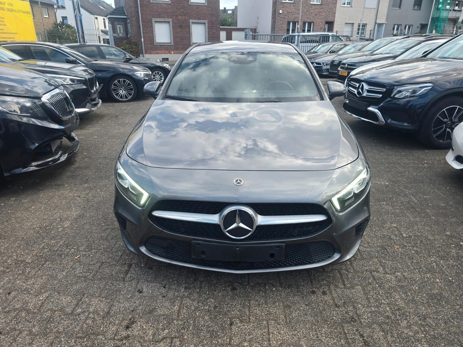 Mercedes-Benz A-Class d Automatik Kamera Navi Leder
