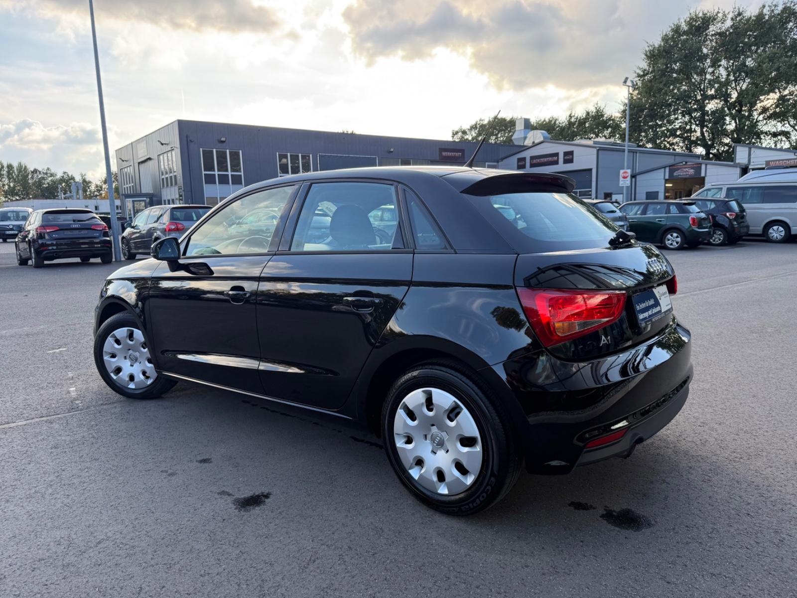 Audi A1 Sportback Ultra Sport*SHZ*TEMP*FSP*USB*HU NEU
