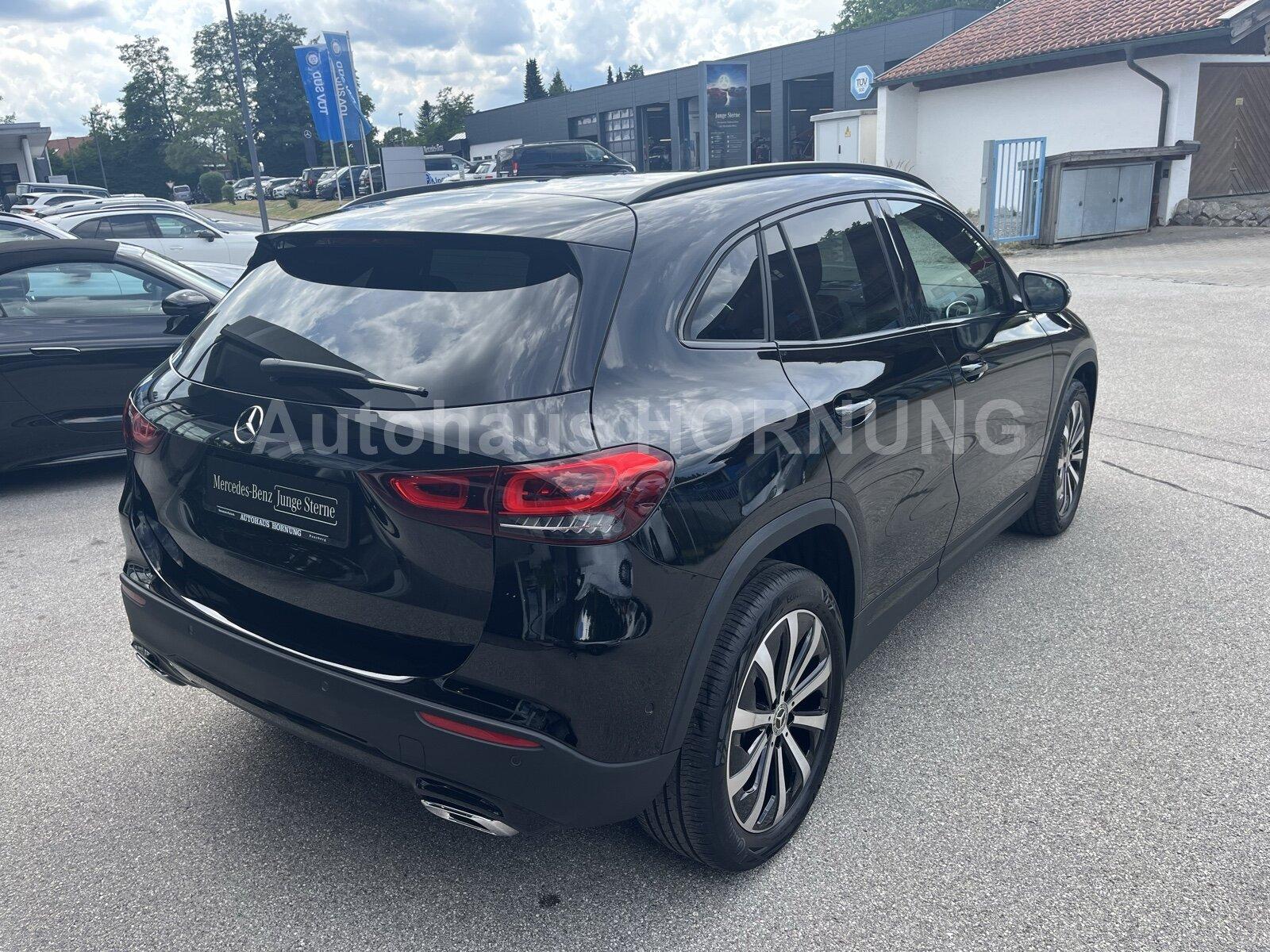 Mercedes-Benz GLA 180 AHK/Night/360°/19"/BusinessP/LED/Totwink