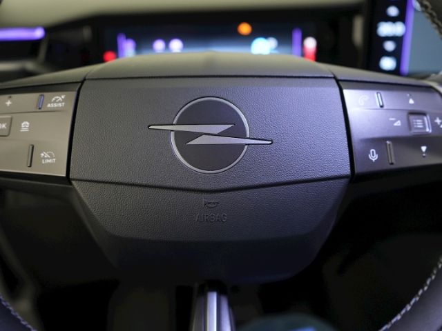 Grandland B GS HYBRID eDCT+LED MATRIX+NAVI+360 G