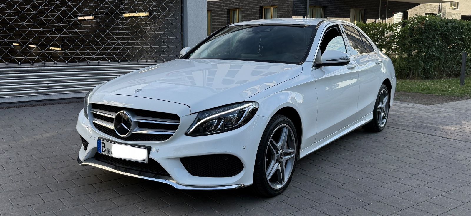 MERCEDES-BENZ C 220 d 4MATIC AMG Line Autom. AMG Line