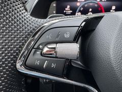 SKODA Superb Combi 2.0 TDI Sportline DSG SKODA Superb Combi 2.0 TDI Sportline DSG